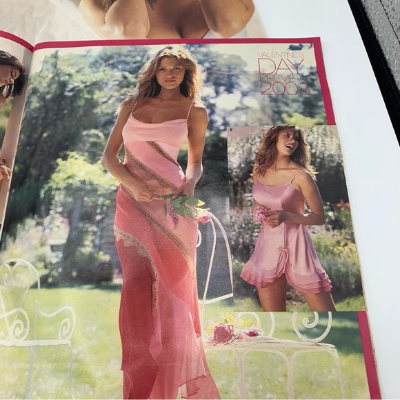 Vintage Victoria’s Secret Catalog Lot (2001–2003) – Early 2000s Fashion - Picture 16 of 16